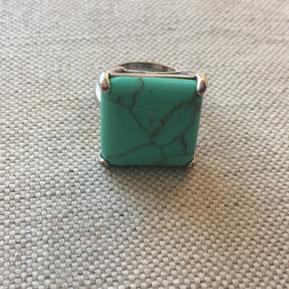 Faux turquoise silver cocktail ring - Picture 2 of 4